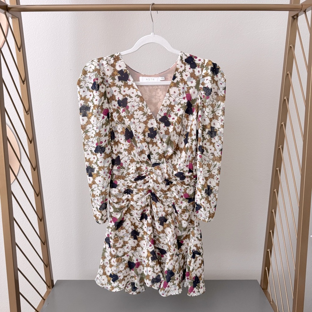 ASTR Puff Sleeve Ruched Floral Mini Dress